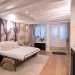 Paris Central Gem 9 Min Walk To Notre-Dame And Louvre