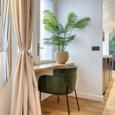 Appartamento Gem 9 Min Walk To Notre-dame And Louvre Parigi