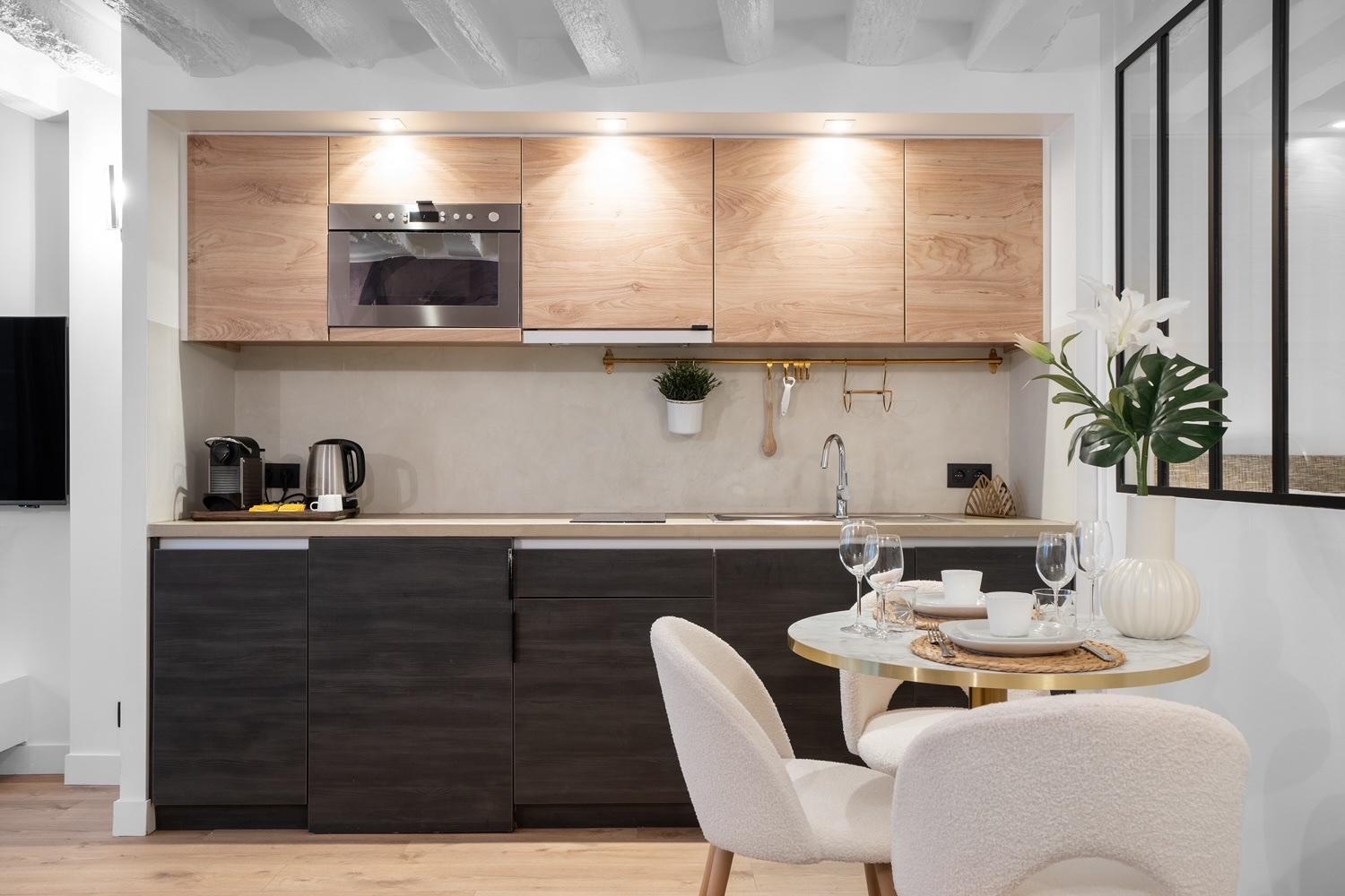 Gem 9 Min Walk To Notre-dame And Louvre Apartment Paris