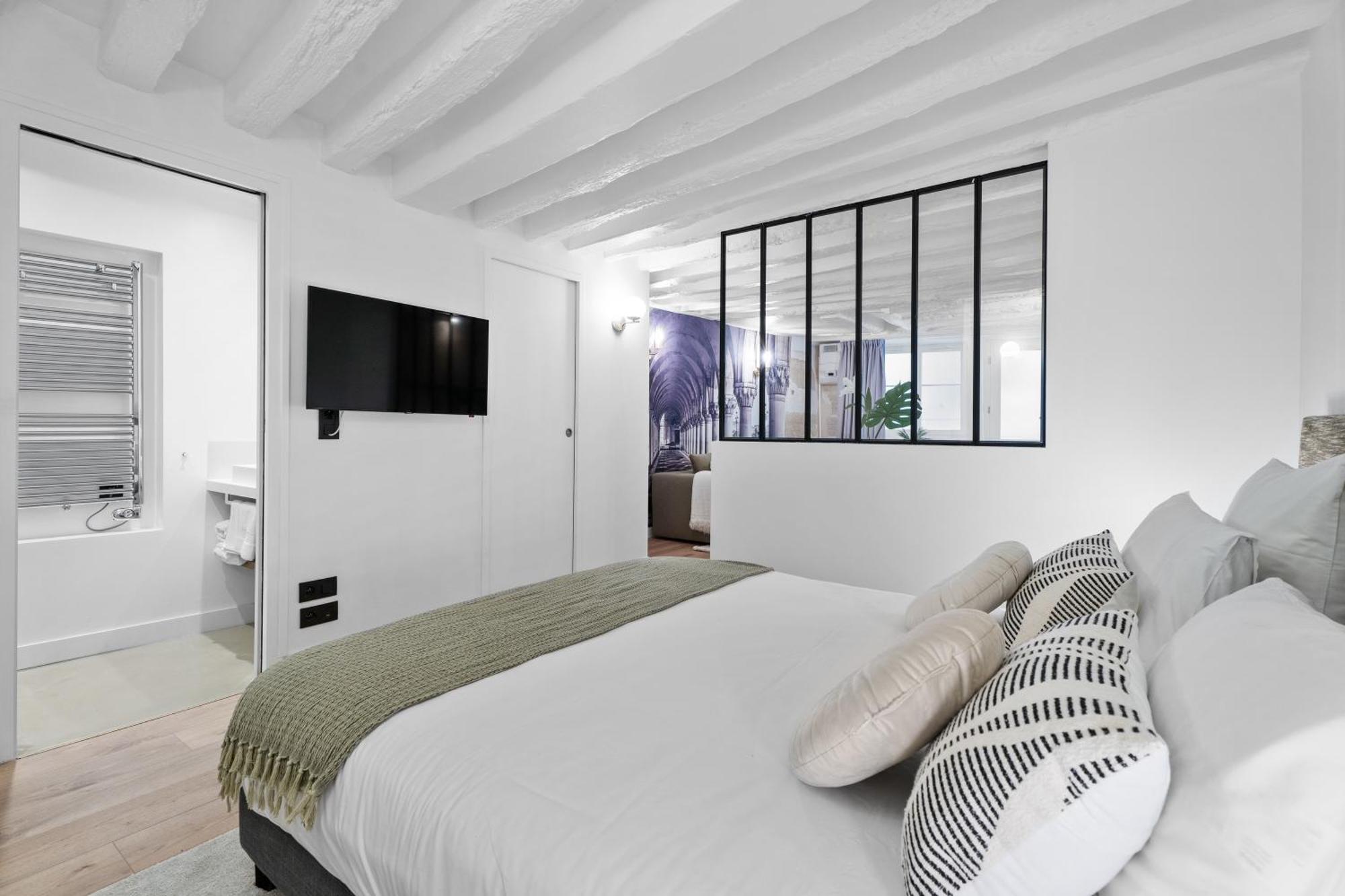 Cosy A 9 Min A Pied De La Cathedrale Notre Dame Appartamento